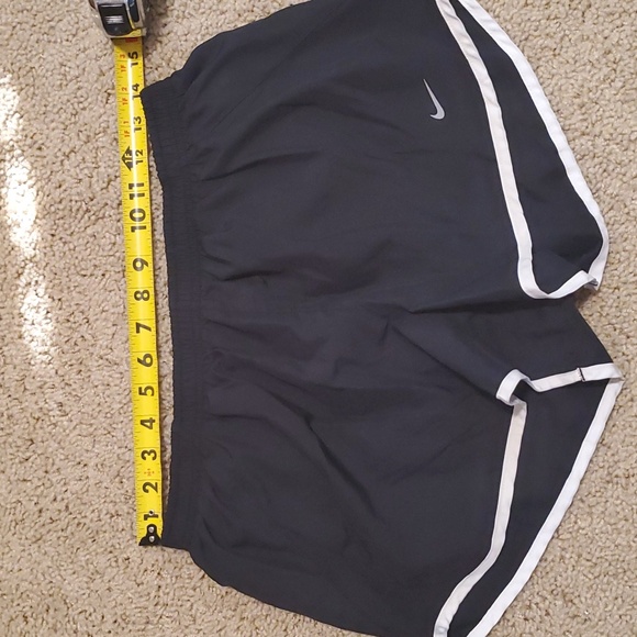 Nike Running Shorts - Picture 4 of 5